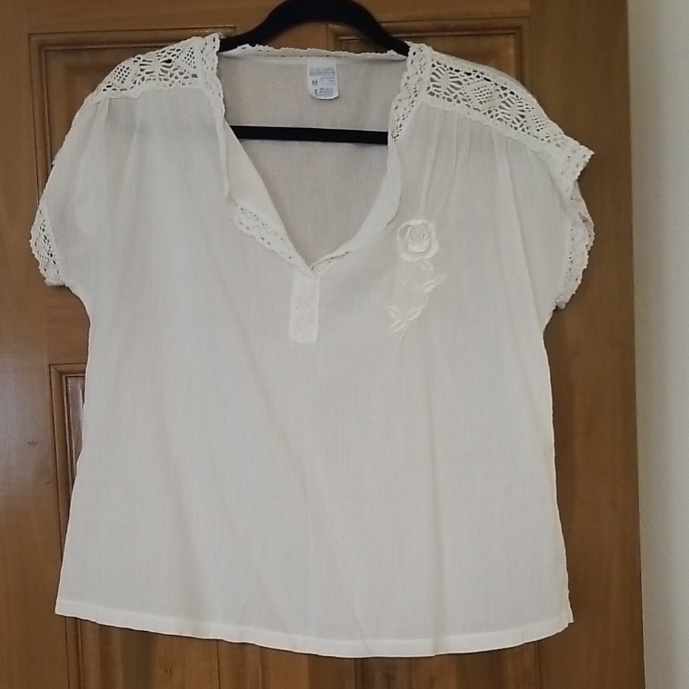 Women's White Lace Trim Top Size Medium